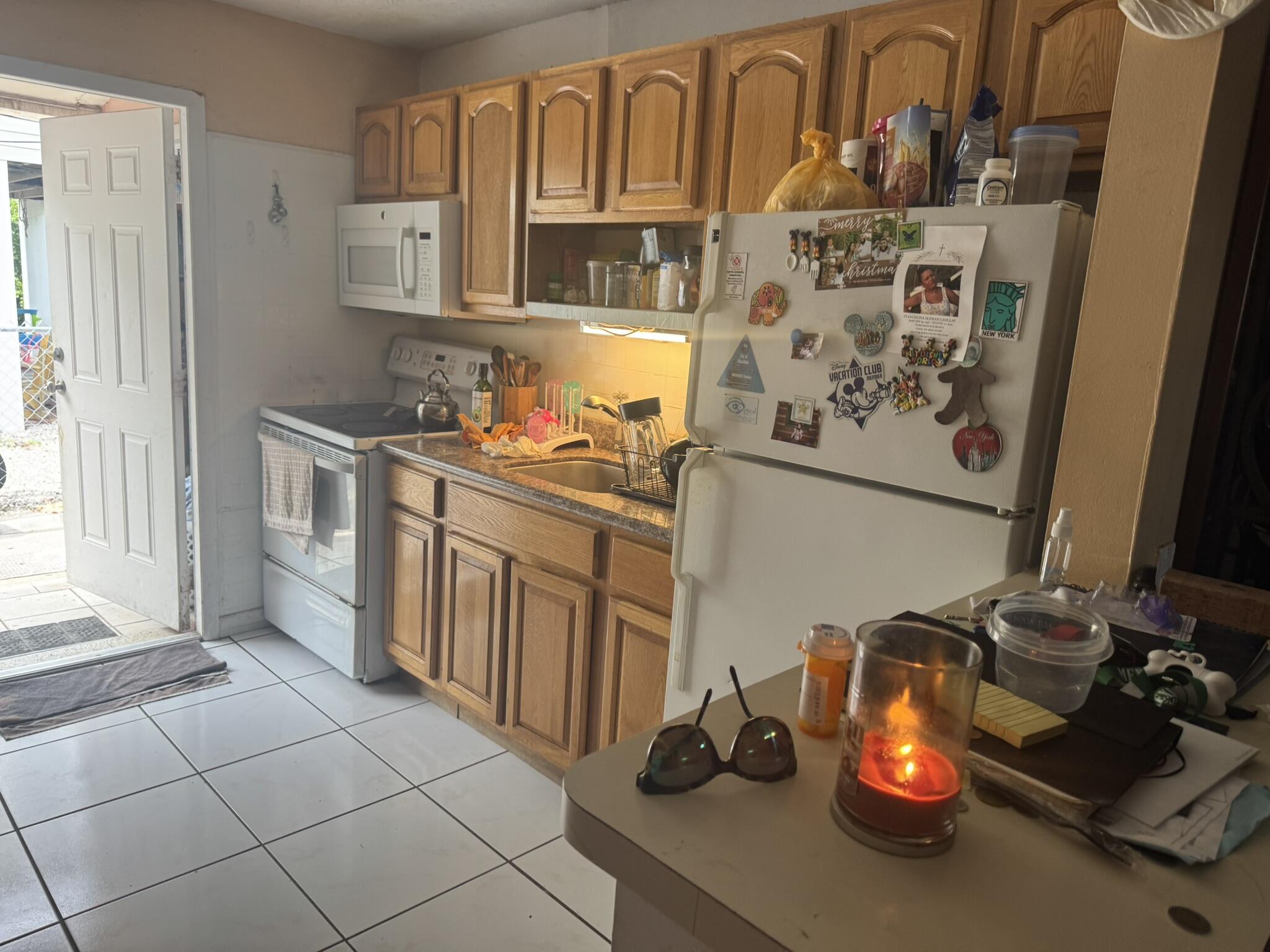 252 66th Street Marathon, FL 33050 - Photo 7 of 13 Kitchen