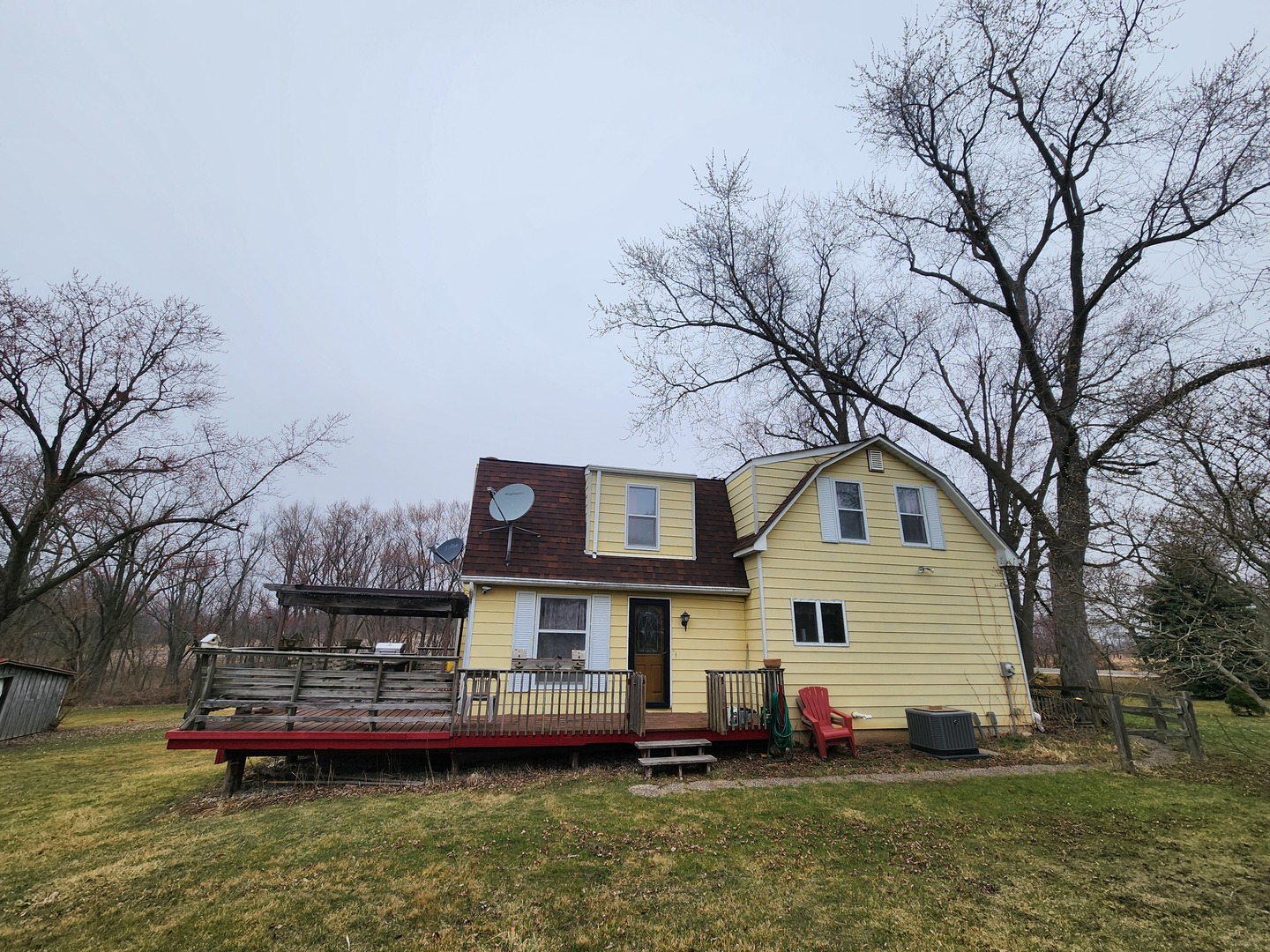 47 Route Maple Park Maple Park, IL 60151 - Photo 5 of 36 a front view of a house with a yard