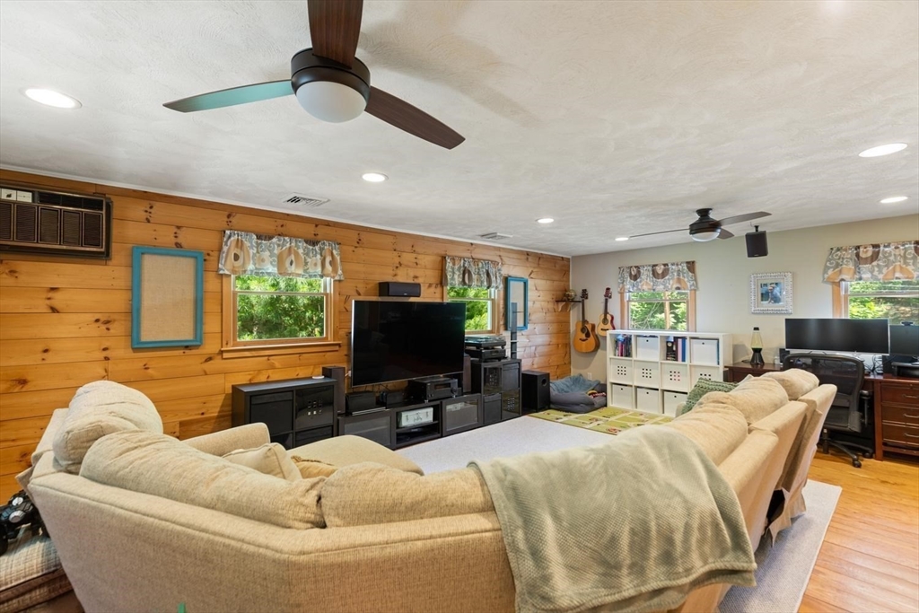 94 Judge Road Lynn, MA 01904 - Photo 13 of 37