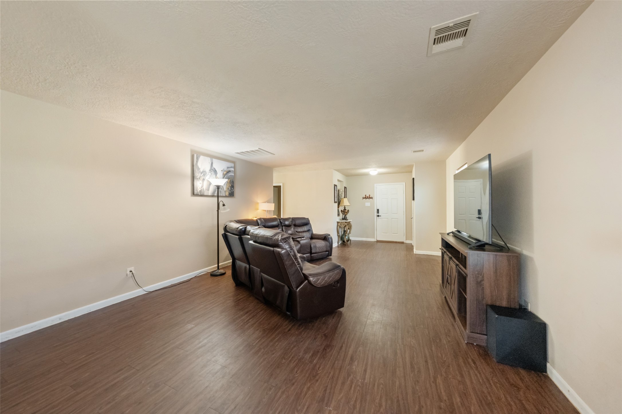 2914 Rustling Chestnut Street Spring, TX 77389 - Photo 11 of 35 Gallery Image 11