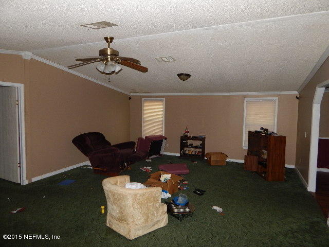 21430 Barn Road Sanderson, FL 32087 - Photo 10 of 14 lvrm
