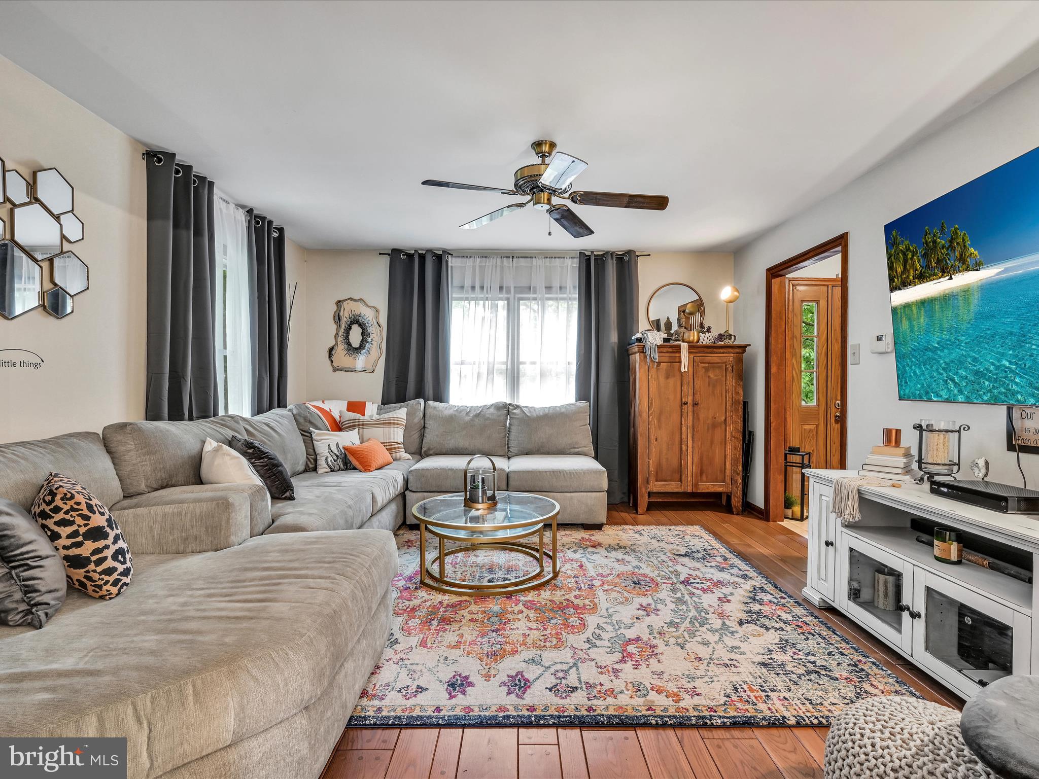 362 House Rock Road Pequea, PA 17565 - Photo 2 of 42 Living Room