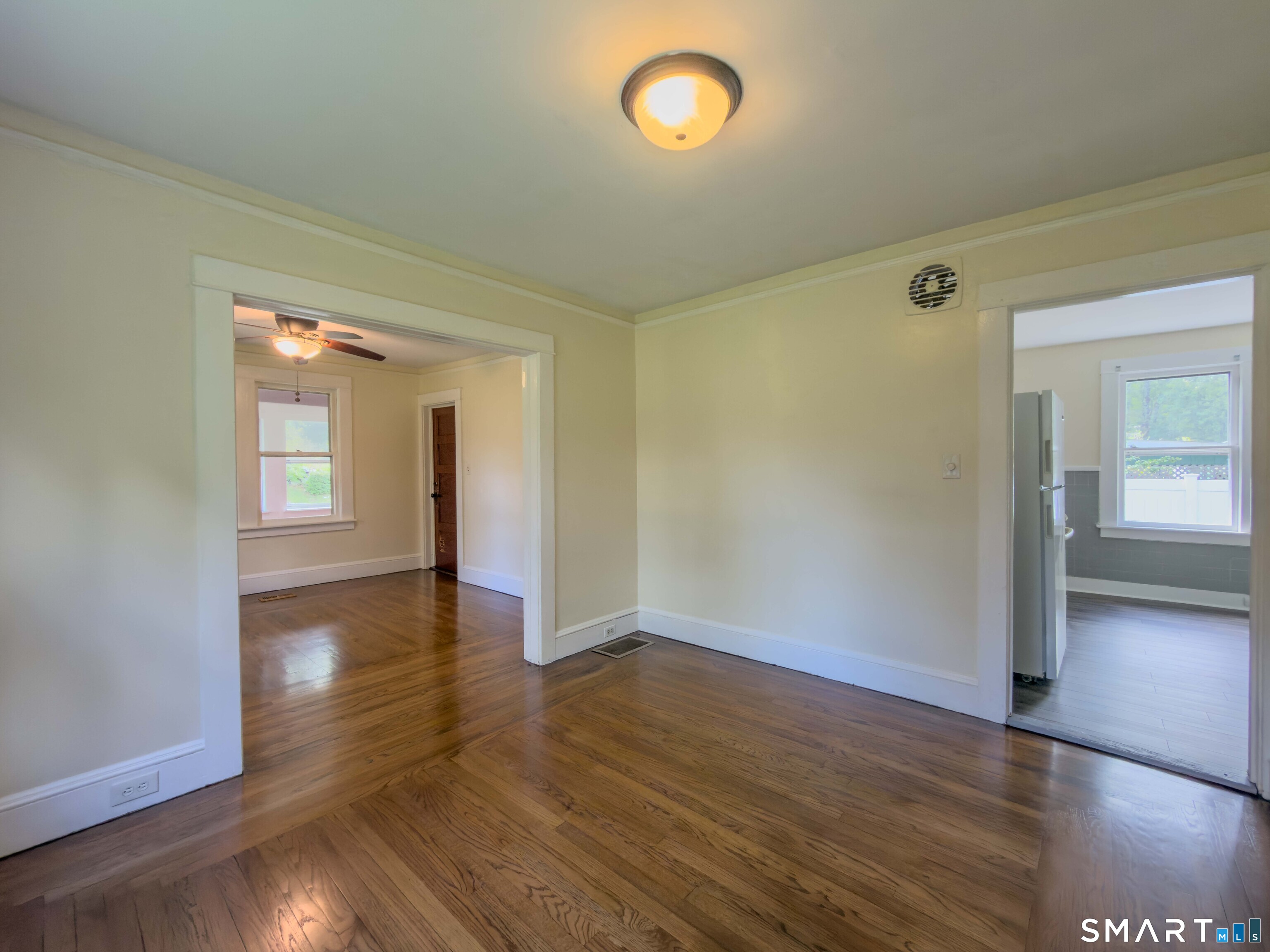 72 Roosevelt Avenue Norwich, CT 06360 - Photo 9 of 24 Gallery Image 9