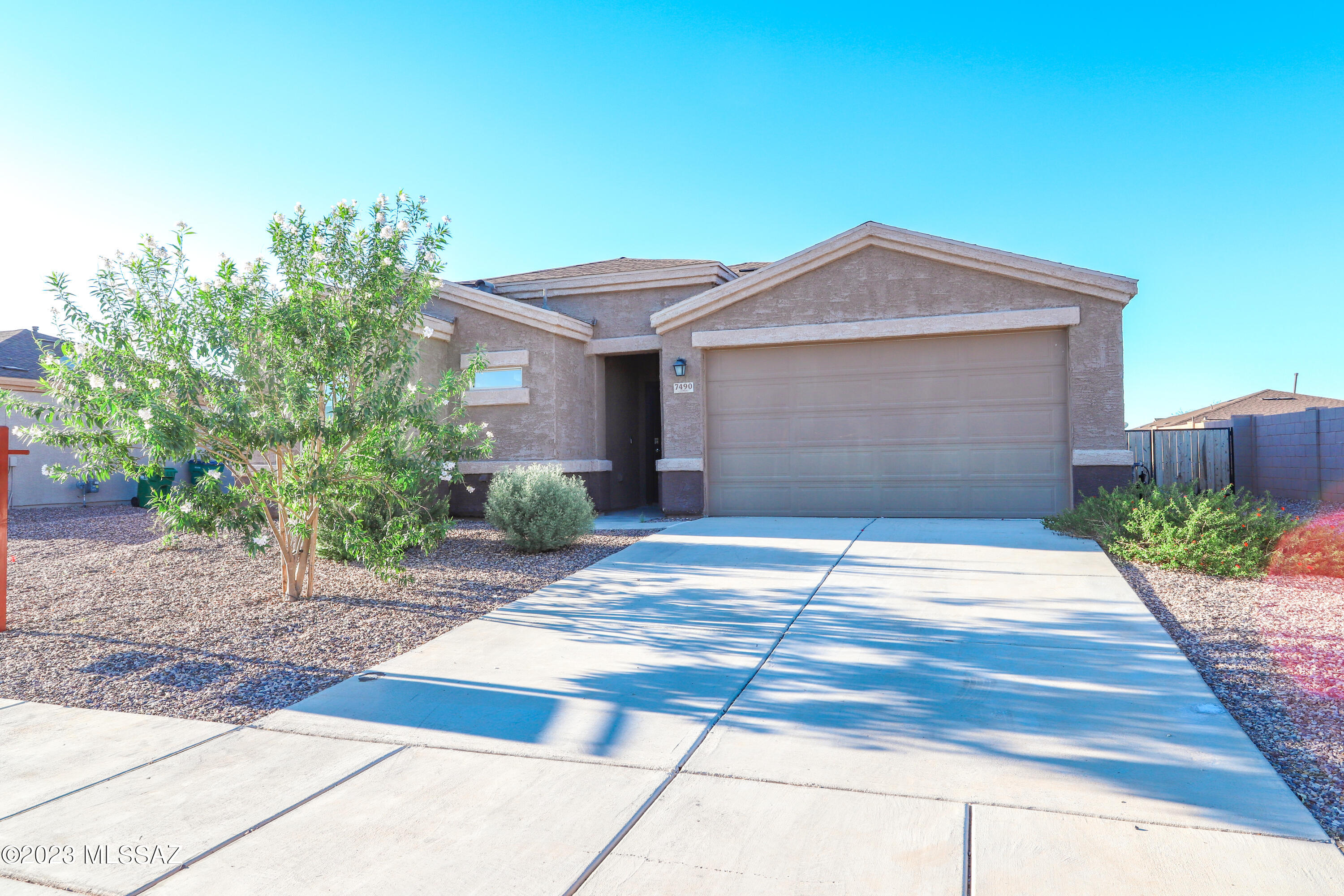 7490 West Corona Road Tucson, AZ 85757 - Photo 1 of 41 Gallery Image 1