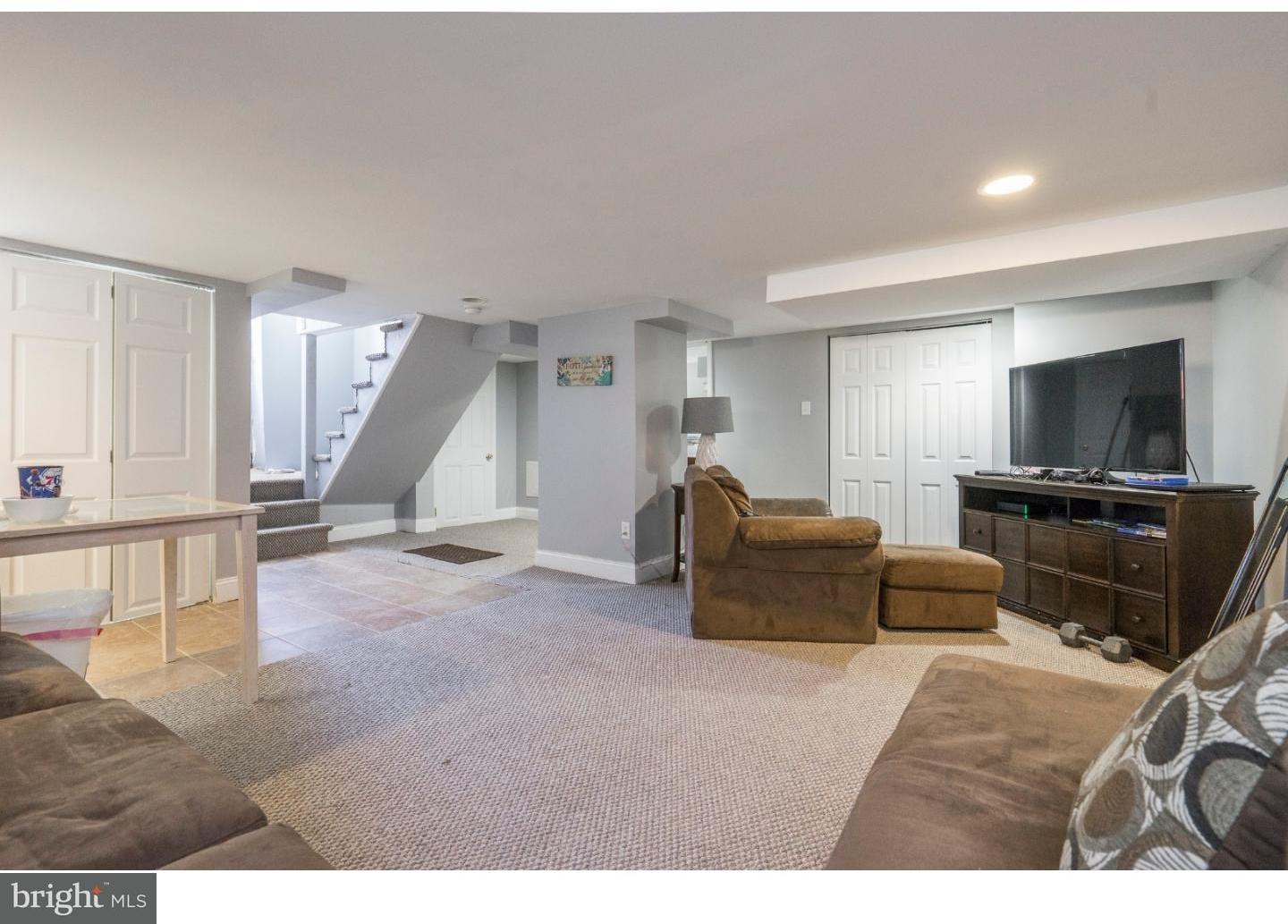 7207 Hilltop Road Upper Darby, PA 19082 - Photo 17 of 23