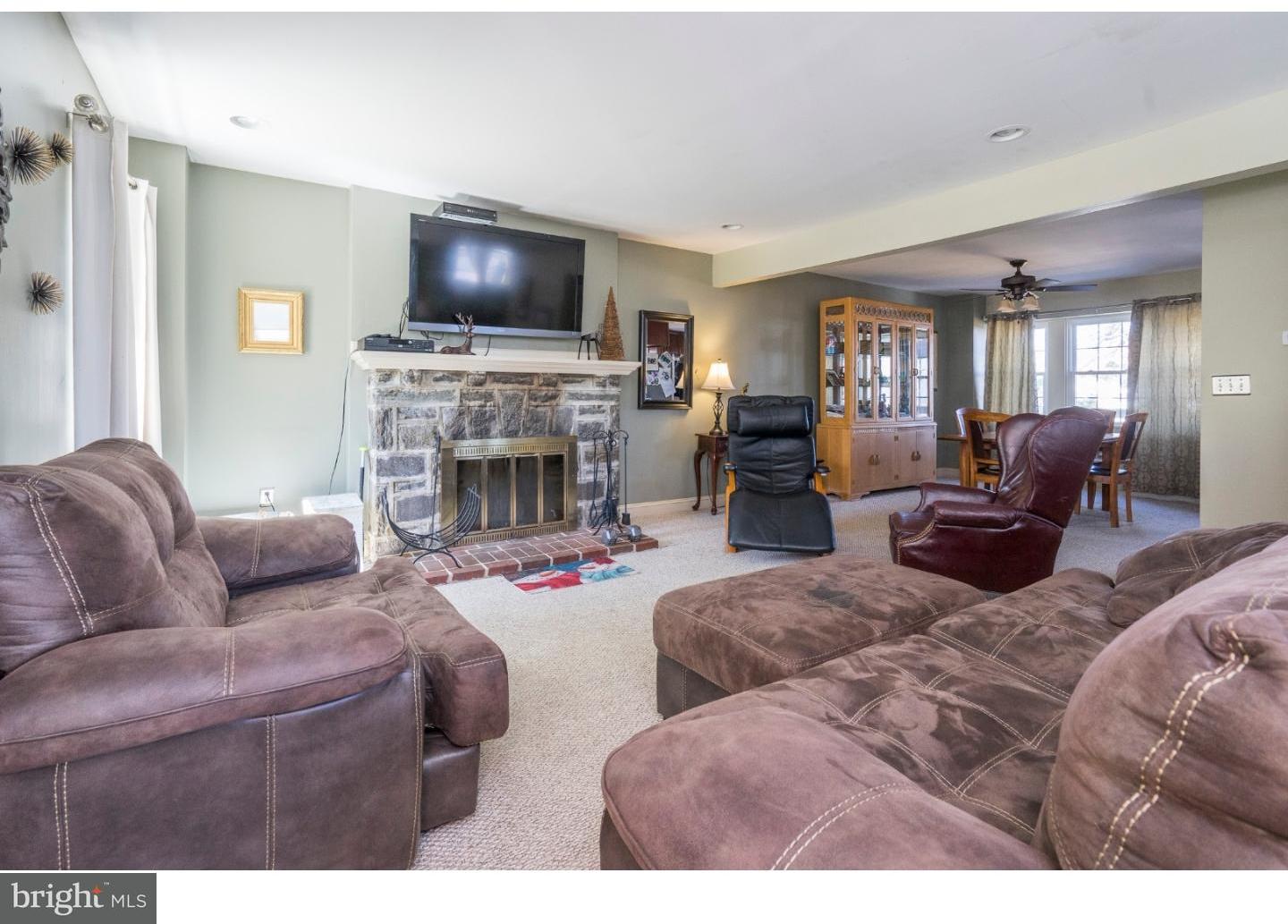 7207 Hilltop Road Upper Darby, PA 19082 - Photo 5 of 23