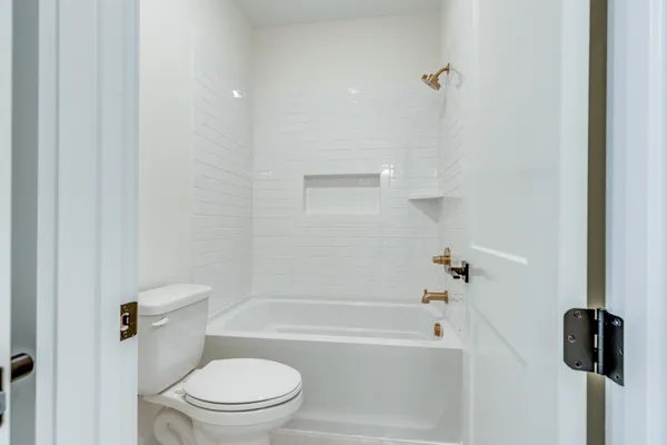 $3,290 | 669 A Westboro Drive, Nashville, TN 37209