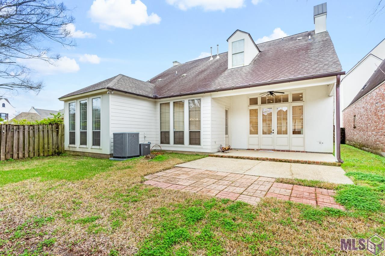 2912 Rue Dauphine Baton Rouge, LA 70810 - Photo 32 of 33 REAR OF HOME