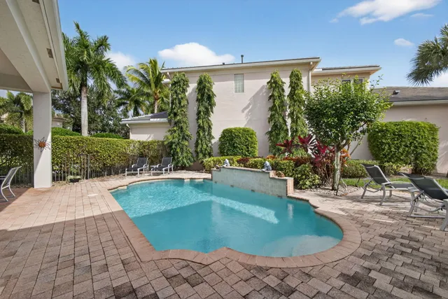 $1,999,000 | 502 VÃa Toledo, Palm Beach Gardens, FL 33418
