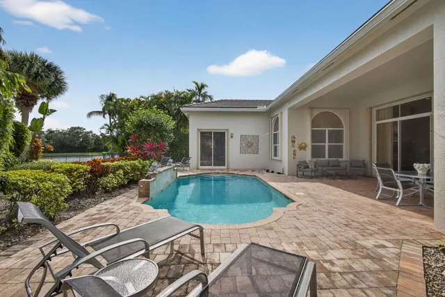 $1,999,000 | 502 VÃa Toledo, Palm Beach Gardens, FL 33418