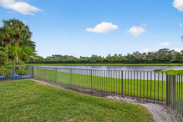 $1,999,000 | 502 VÃa Toledo, Palm Beach Gardens, FL 33418