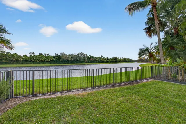 $1,999,000 | 502 VÃa Toledo, Palm Beach Gardens, FL 33418