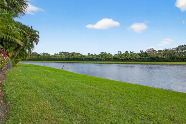 $1,999,000 | 502 VÃa Toledo, Palm Beach Gardens, FL 33418