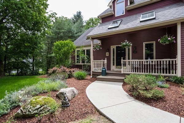 158 York Road Mansfield, MA 02048 - Photo 4 of 30 Gallery Image 4