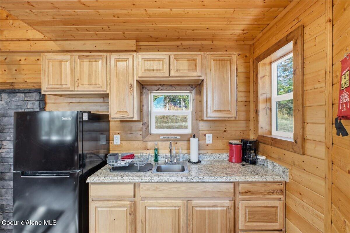 1435 Canyon Ridge Lane Plummer, ID 83851 - Photo 20 of 74 20-Kitchen