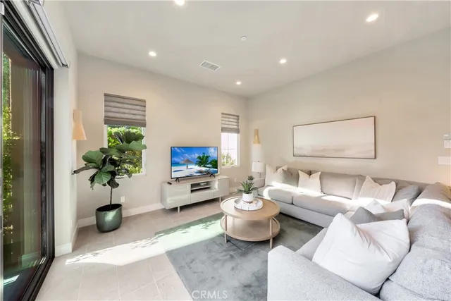 $1,999,999 | 111 Linda Vista, Irvine, CA 92618