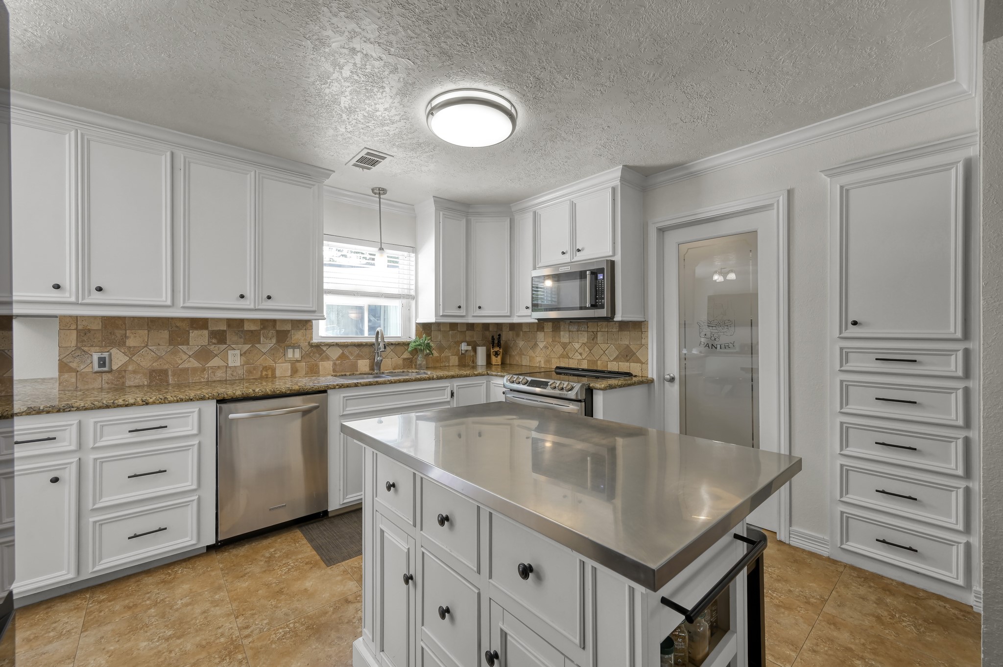 6107 Craigway Road Spring, TX 77389 - Photo 12 of 49