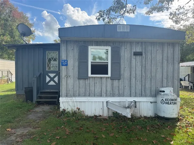 $825 | 761 Highway 369, Unit 109, Fenton, NY 13833