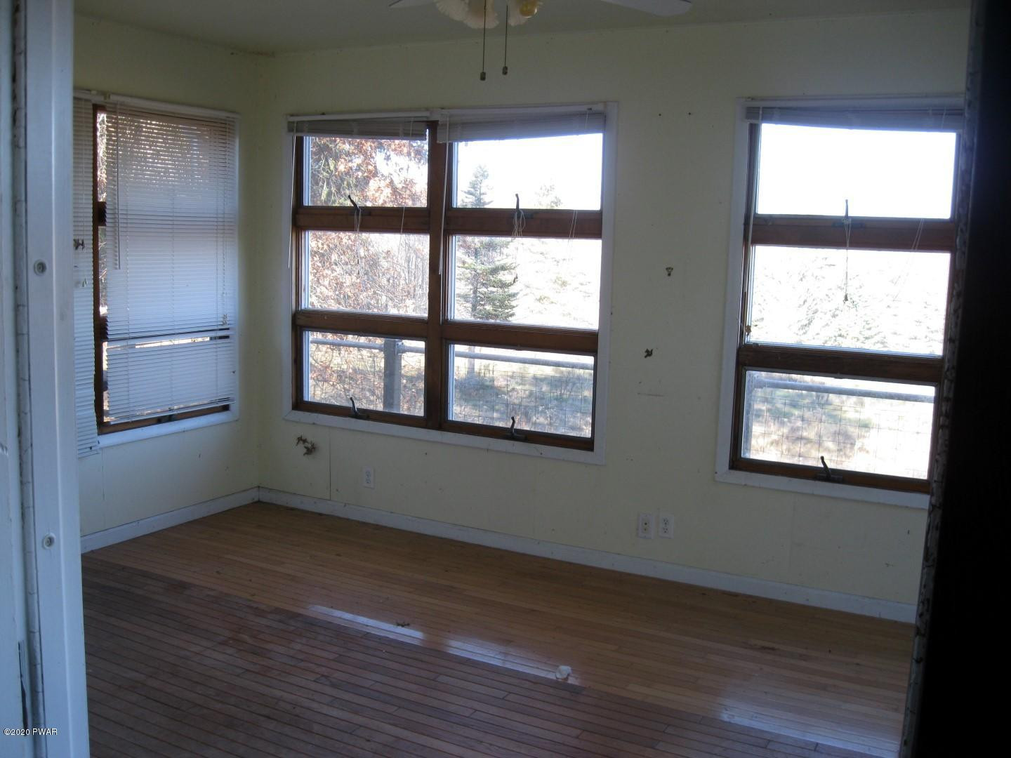 61 Leonard Road Pleasant Mount, PA 18453 - Photo 13 of 21 16-INTERIOR