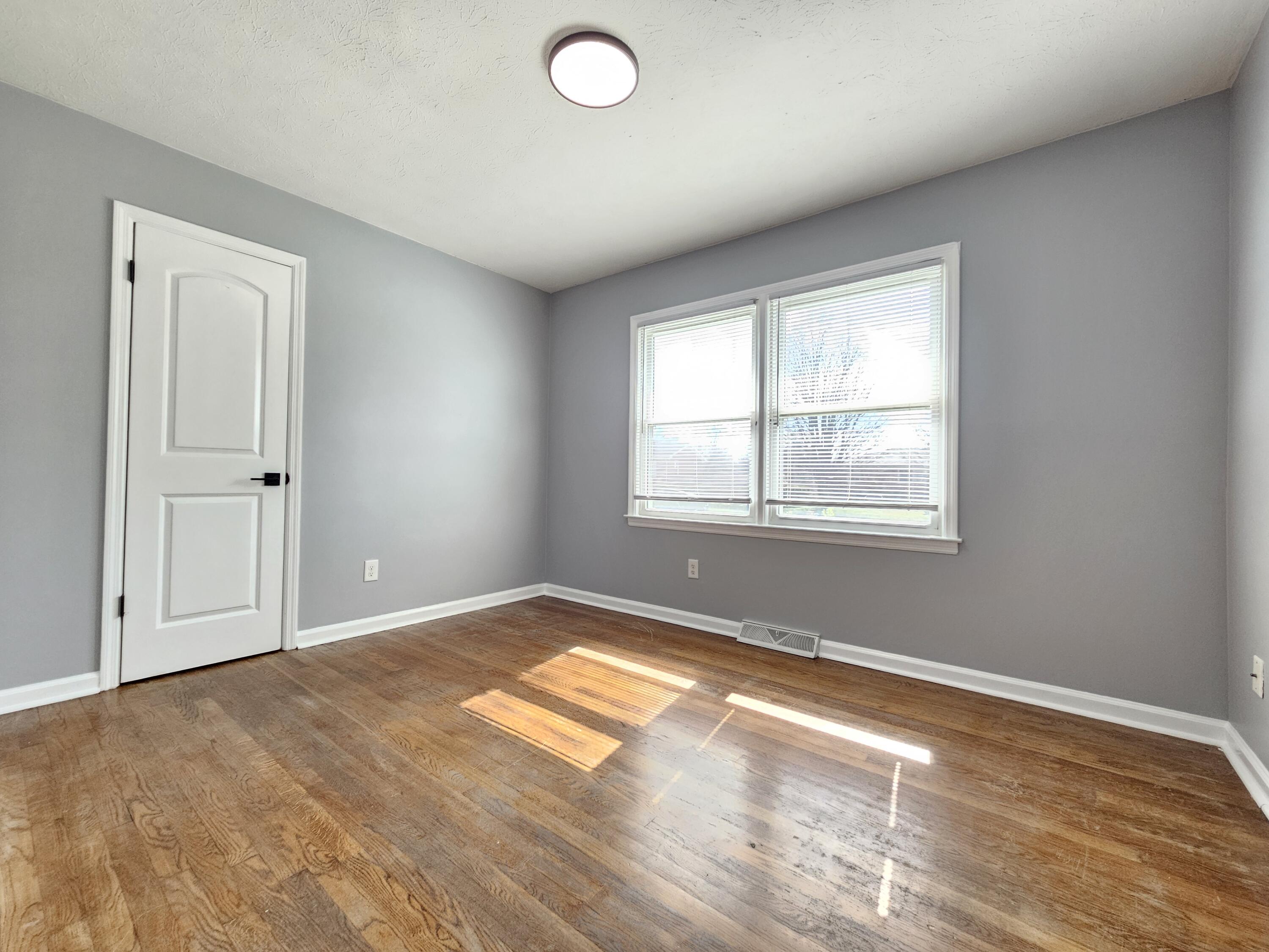 549 Radcliffe Road Lexington, KY 40505 - Photo 10 of 14 20260306_140235