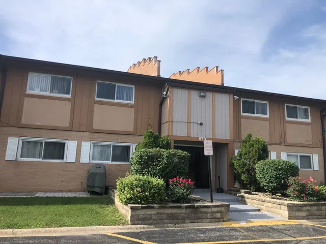 $1,525 | 870 East Old Willow Road, Unit 261, Prospect Heights, IL 60070