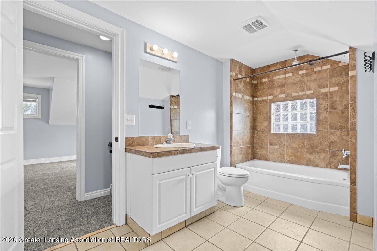 4801 Cemetery Road Fowlerville, MI 48836 - Photo 25 of 44 Full Bath