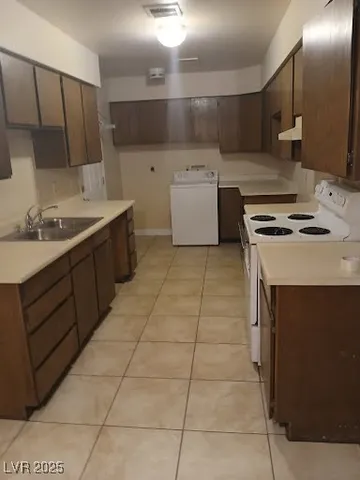 $1,500 | 1913 Allen Avenue, Henderson, NV 89011