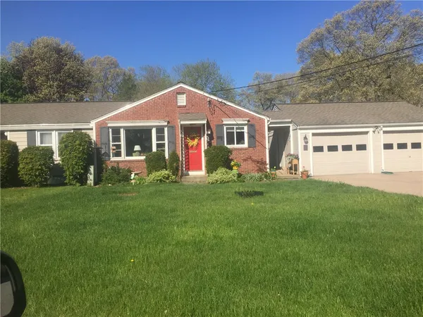 $2,200 | 11 Rutherford Court, Warwick, RI 02886