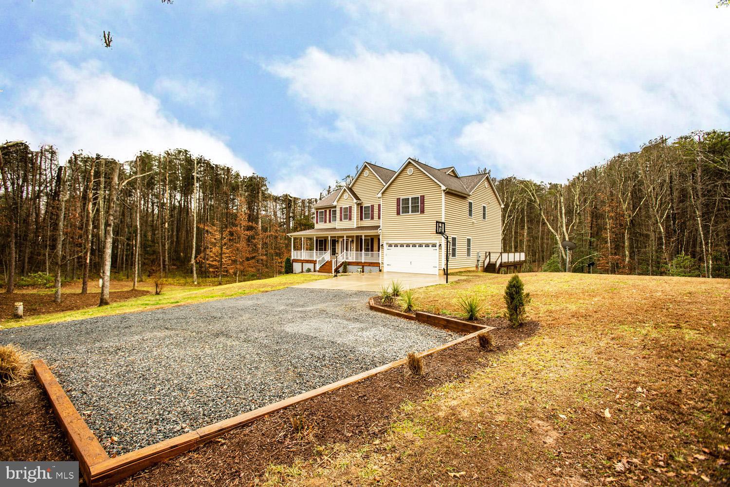 2252 Partlow Road Beaverdam, VA 23015 - Photo 3 of 52 Ample parking space