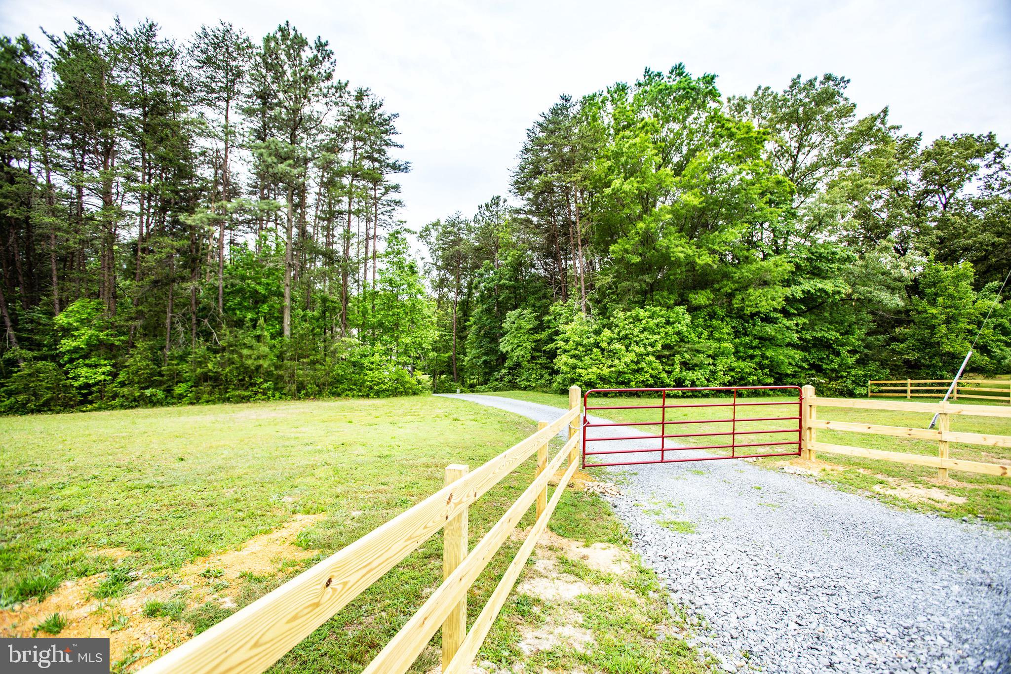 2252 Partlow Road Beaverdam, VA 23015 - Photo 47 of 52 Private Gate