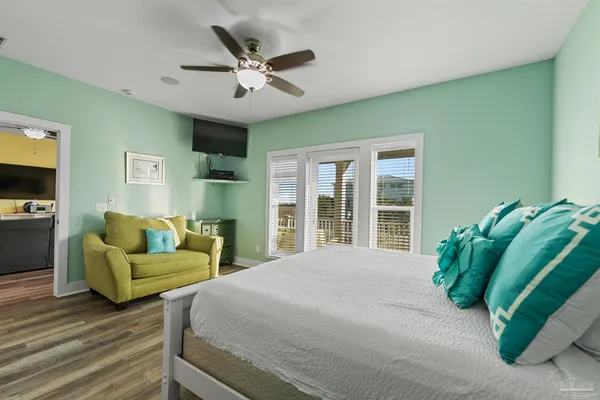 $1,299,999 | 8162 Gulf Boulevard, Navarre Beach, FL 32566