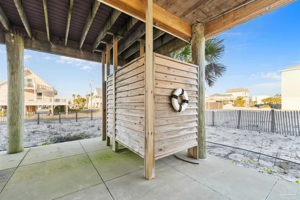 $1,299,999 | 8162 Gulf Boulevard, Navarre Beach, FL 32566