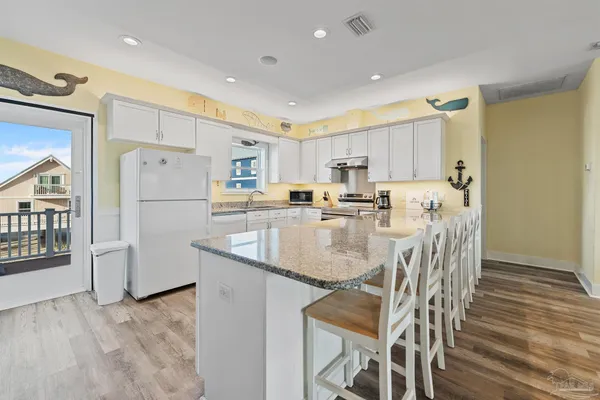 $1,299,999 | 8162 Gulf Boulevard, Navarre Beach, FL 32566