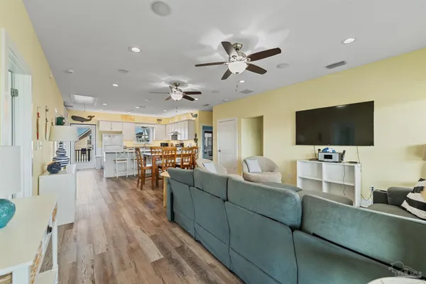 $1,299,999 | 8162 Gulf Boulevard, Navarre Beach, FL 32566