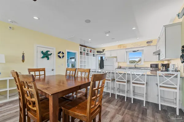 $1,299,999 | 8162 Gulf Boulevard, Navarre Beach, FL 32566