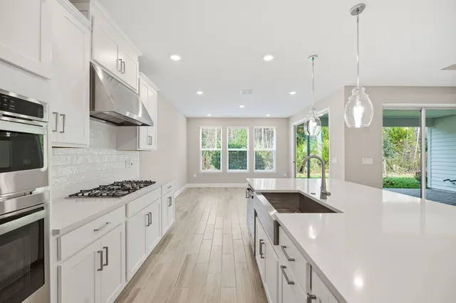 $642,799 | 86049 Living Waters Run, Yulee, FL 32097