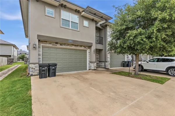$385,000 | 3526 Summerway Drive, College Station, TX 77845