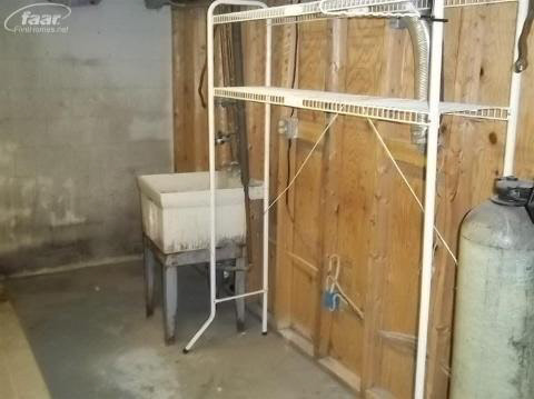 13711 Dunham Road Hartland, MI 48353 - Photo 4 of 8 20204830-3.JPG