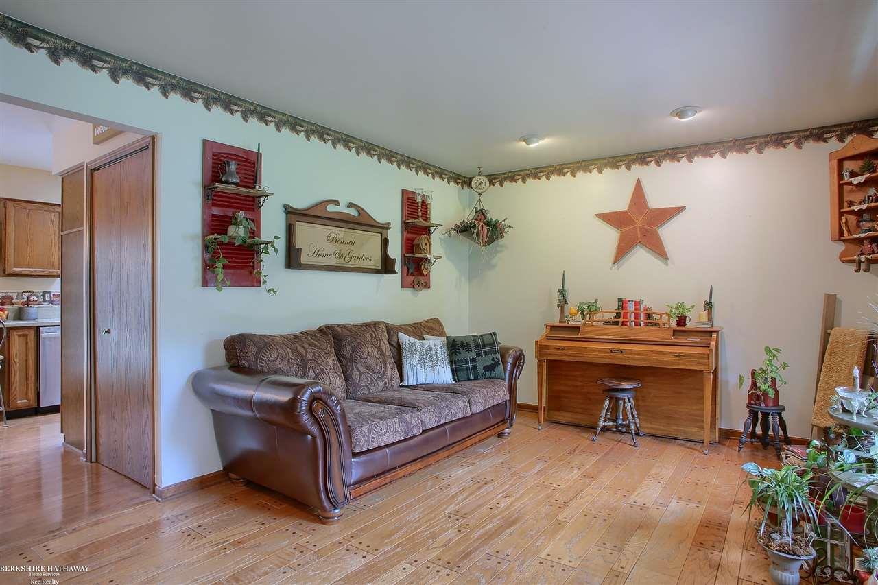 66465 Powell Road Washington, MI 48095 - Photo 5 of 33 31381264-4.JPG