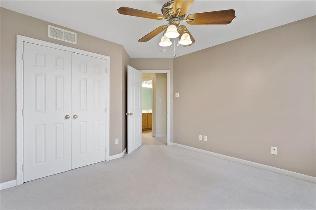 33 Castle View Drive McKees Rocks, PA 15136 - Photo 16 of 25