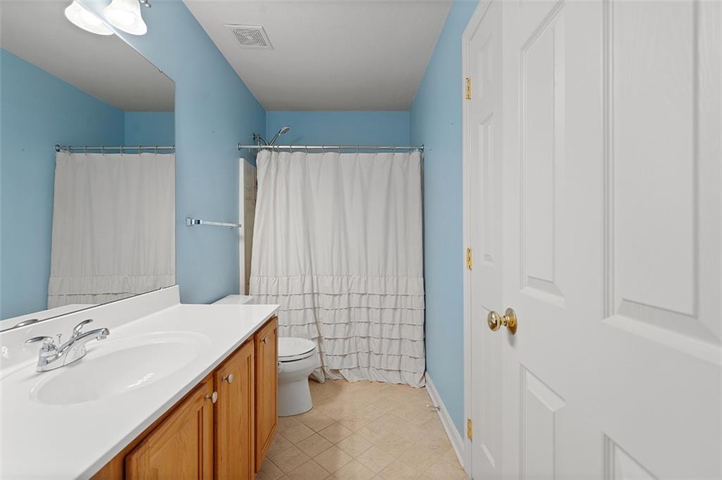 33 Castle View Drive McKees Rocks, PA 15136 - Photo 17 of 25