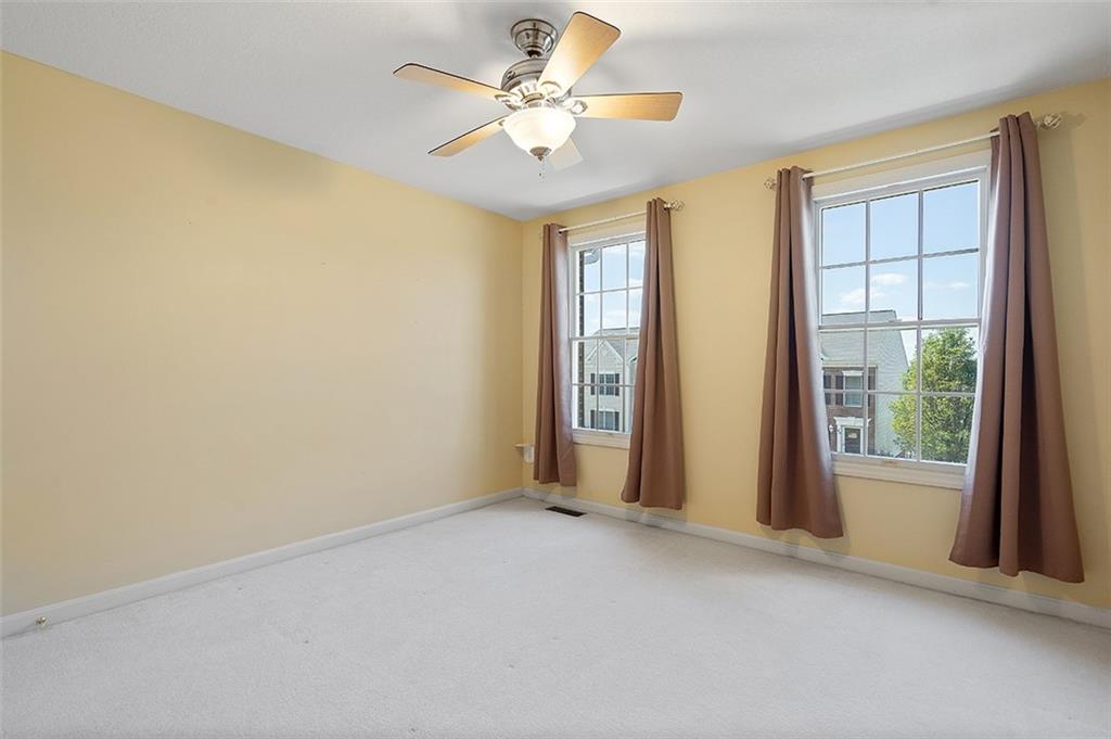 33 Castle View Drive McKees Rocks, PA 15136 - Photo 18 of 25