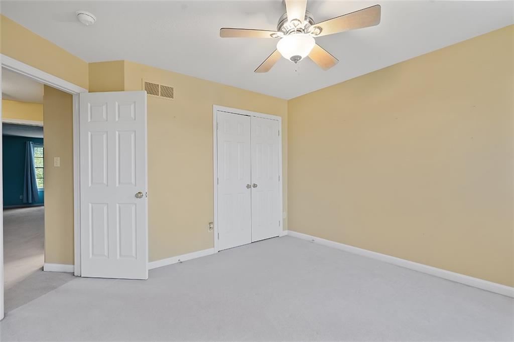 33 Castle View Drive McKees Rocks, PA 15136 - Photo 19 of 25