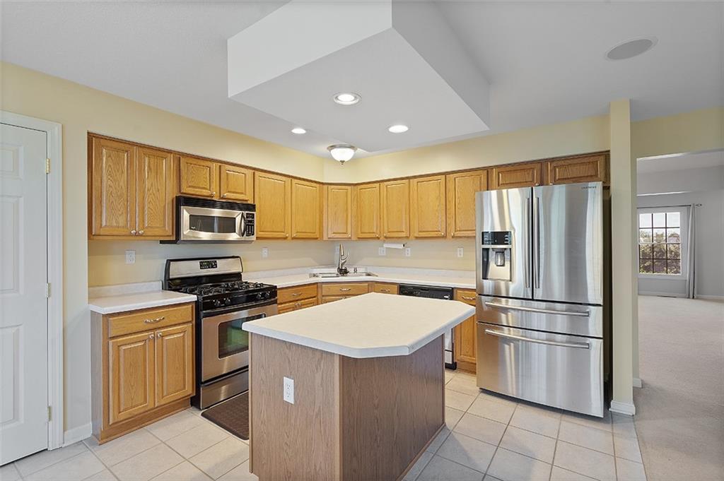 33 Castle View Drive McKees Rocks, PA 15136 - Photo 9 of 25