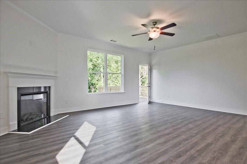 5956 Spring Street Lithonia, GA 30058 - Photo 9 of 33 Gallery Image 9