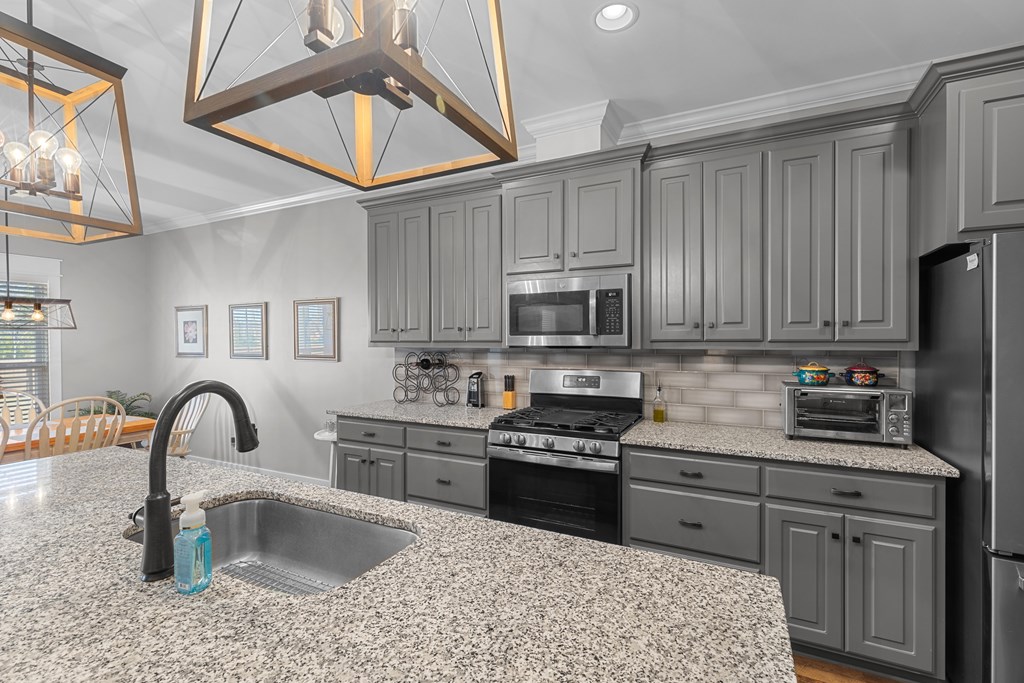605 Early Walden Road Headland, AL 36345 - Photo 14 of 52