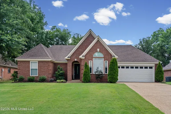 $280,000 | 5965 Southridge Drive, Olive Branch, MS 38654