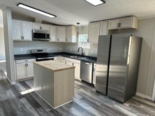 4794 Griffith Road Holt, FL 32564 - Photo 4 of 12 Kitchen