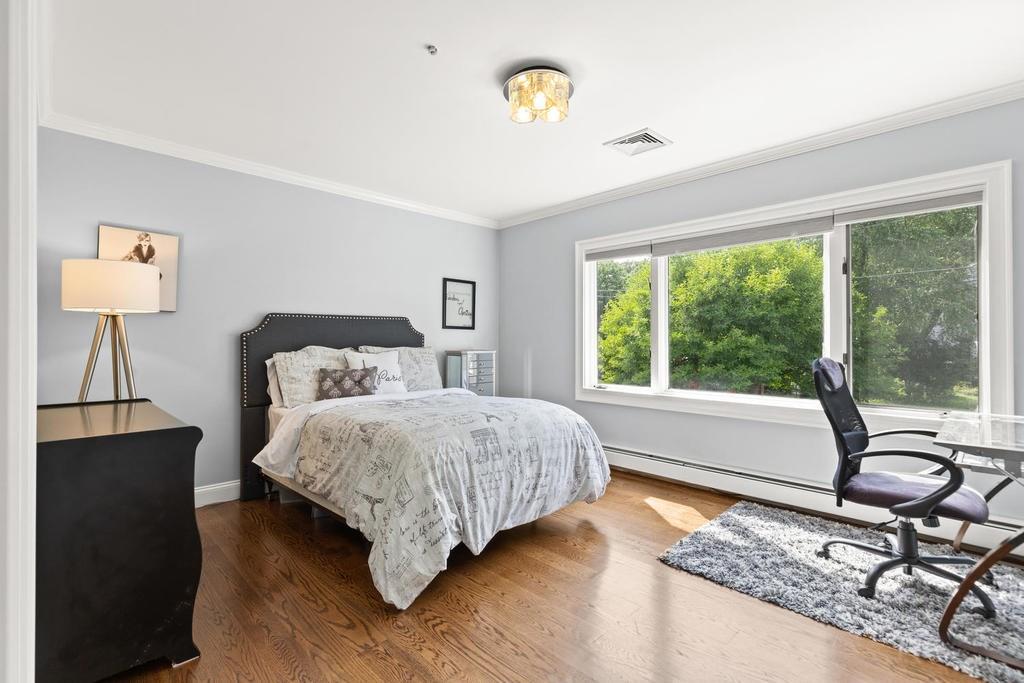 24 Surrey Road Winchester, MA 01890 - Photo 17 of 33 Gallery Image 17