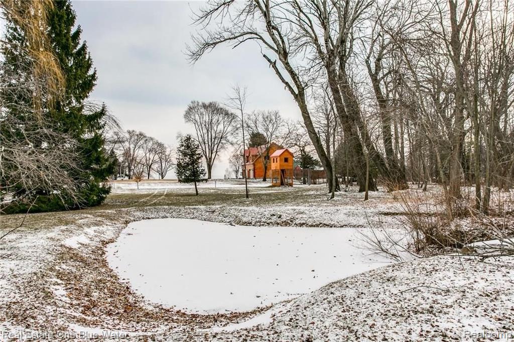 3640 Lakeshore Road Deckerville, MI 48427 - Photo 29 of 33 Gallery Image 29